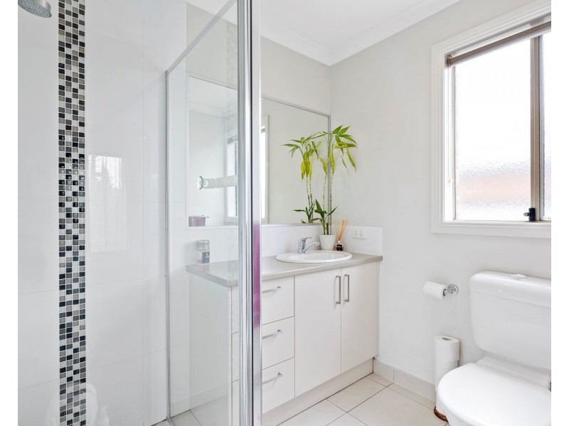 12 Imperial Court, California Gully VIC 3556