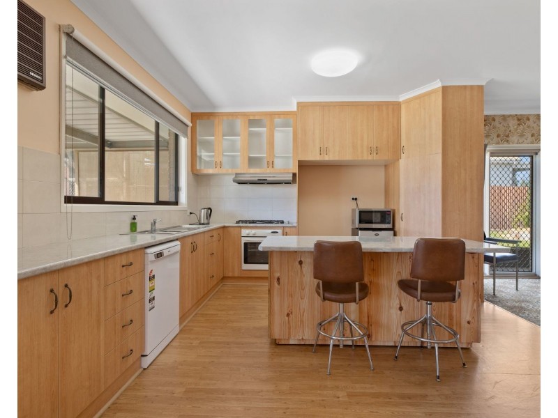 24 Black Street, Long Gully VIC 3550
