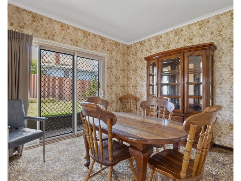 24 Black Street, Long Gully VIC 3550