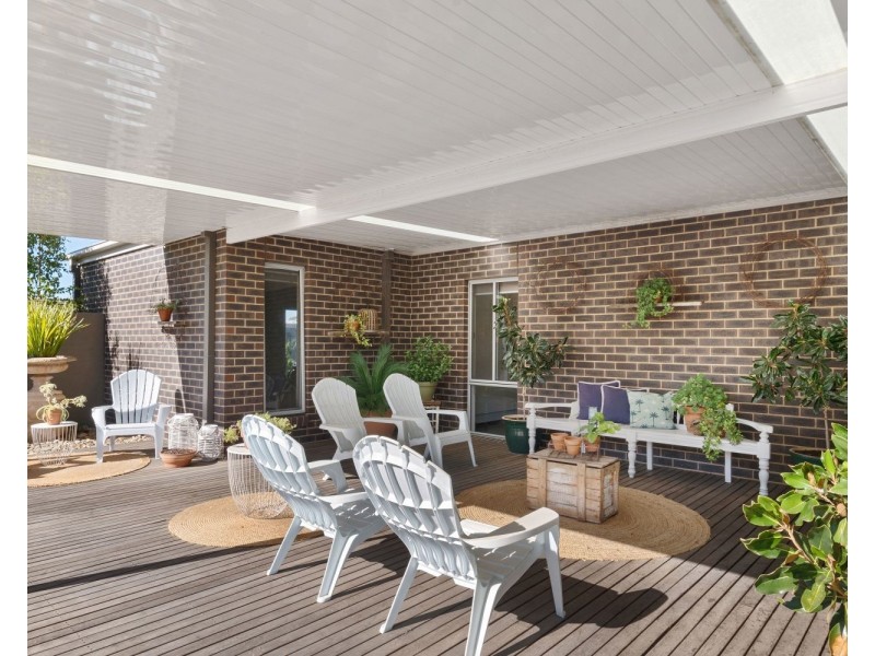 11 Stirling Avenue, Junortoun VIC 3551