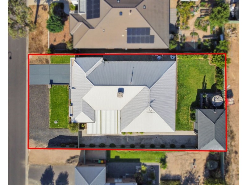11 Stirling Avenue, Junortoun VIC 3551