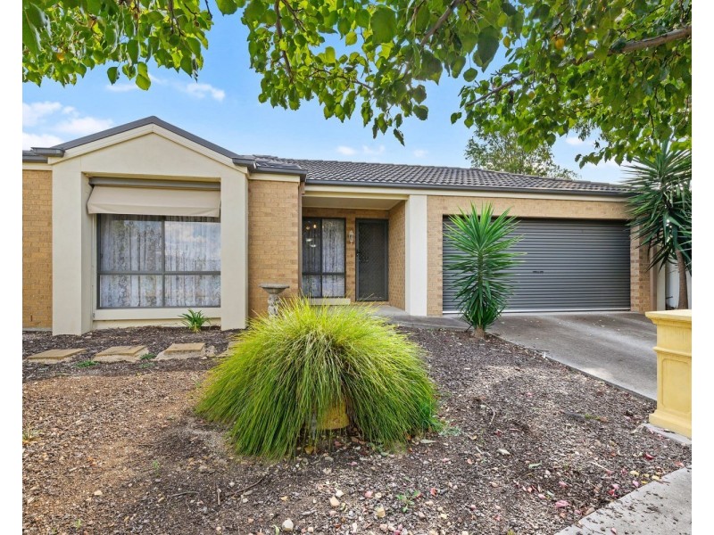 16 Elizabeth Street, Kangaroo Flat VIC 3555