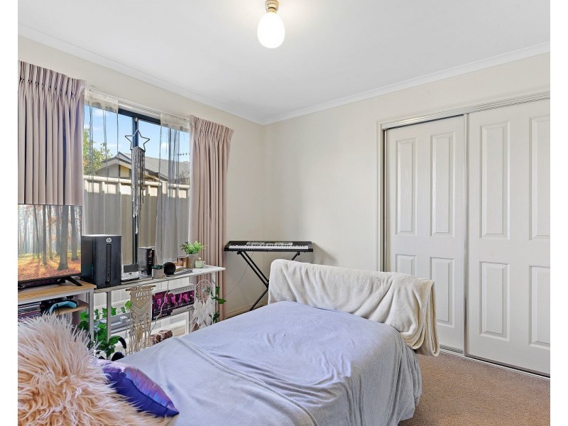 16 Elizabeth Street, Kangaroo Flat VIC 3555