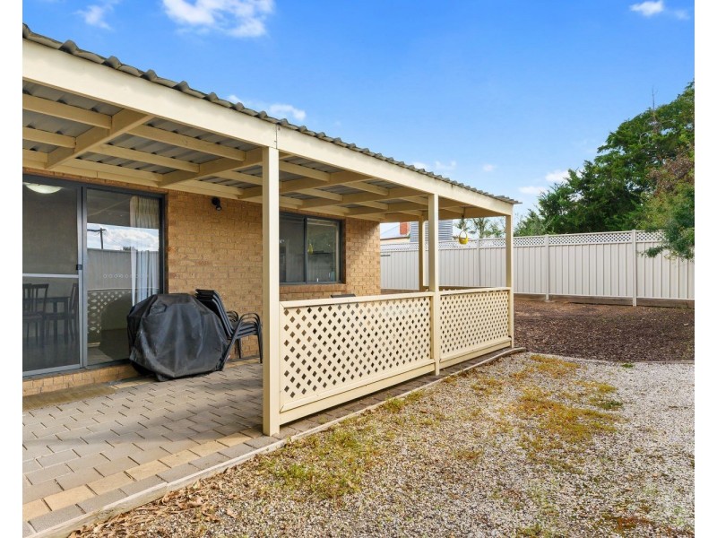 16 Elizabeth Street, Kangaroo Flat VIC 3555