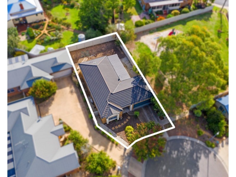 16 Elizabeth Street, Kangaroo Flat VIC 3555