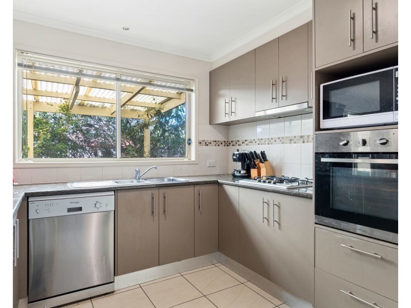 10 Rosewood Mews, Golden Square VIC 3555
