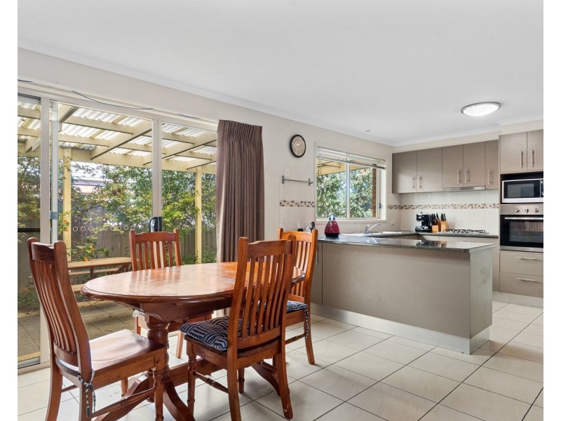 10 Rosewood Mews, Golden Square VIC 3555