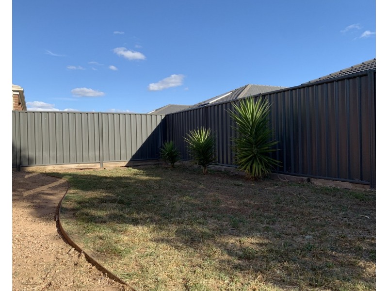 6 Saltbush Street, Jackass Flat VIC 3556