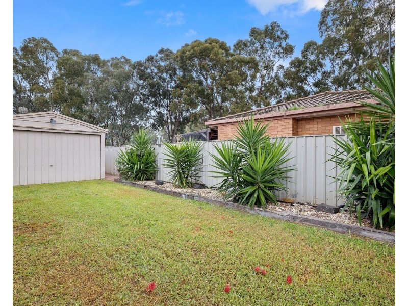 11 Knight Street, White Hills VIC 3550