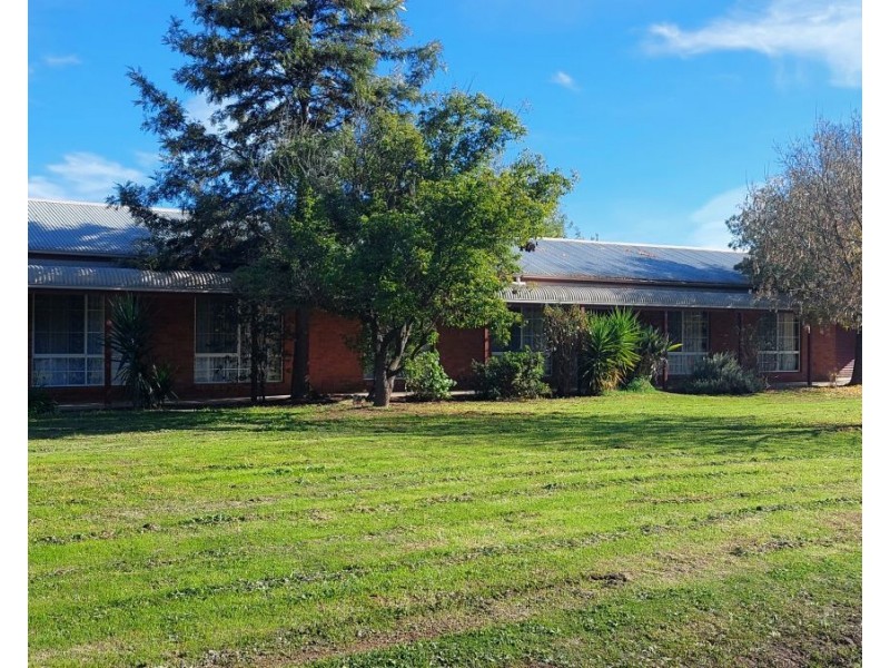 353 Station Street, Epsom VIC 3551
