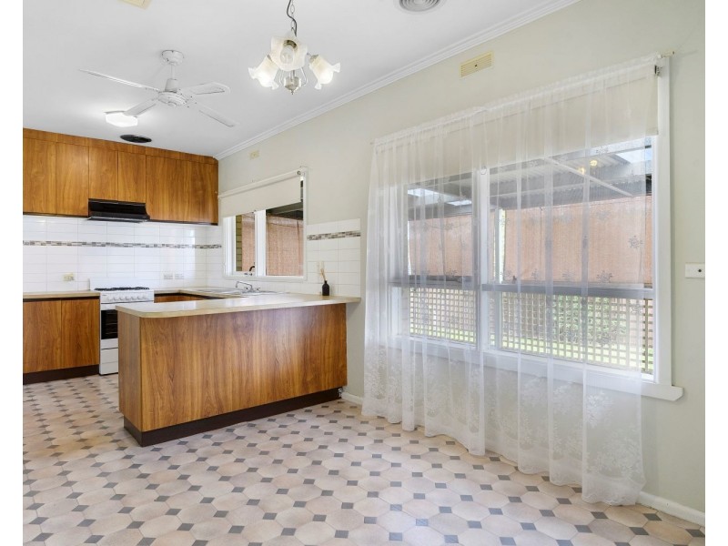 11a Cambridge Crescent, White Hills VIC 3550