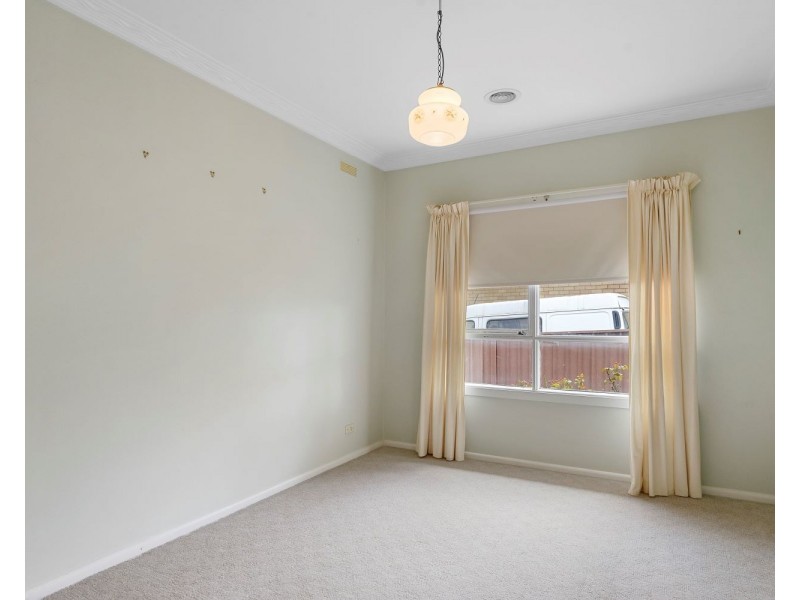11a Cambridge Crescent, White Hills VIC 3550