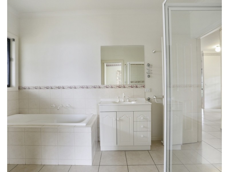 268 Atlas Road, Junortoun VIC 3551