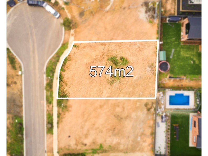 12 Bettalan Court, Spring Gully VIC 3550