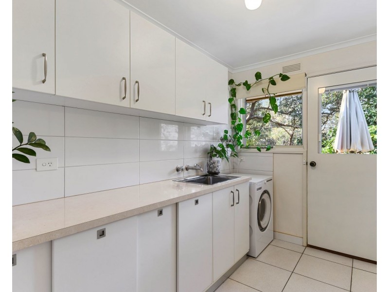 44 Milton Avenue, Spring Gully VIC 3550