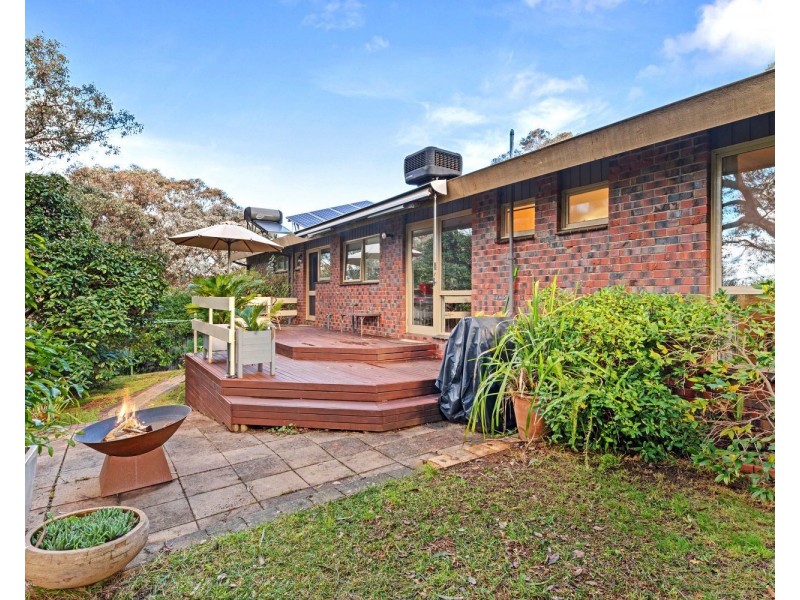 44 Milton Avenue, Spring Gully VIC 3550