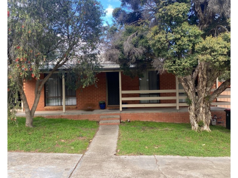 2/23 Osborne Street, Flora Hill VIC 3550