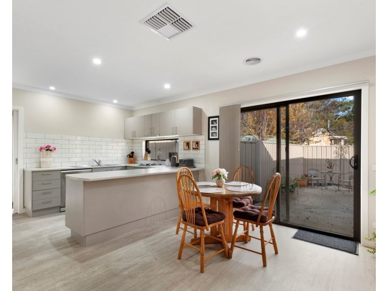 2/67 Church Street, Kangaroo Flat VIC 3555