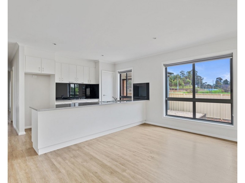 1/26 Albert Street, Long Gully VIC 3550