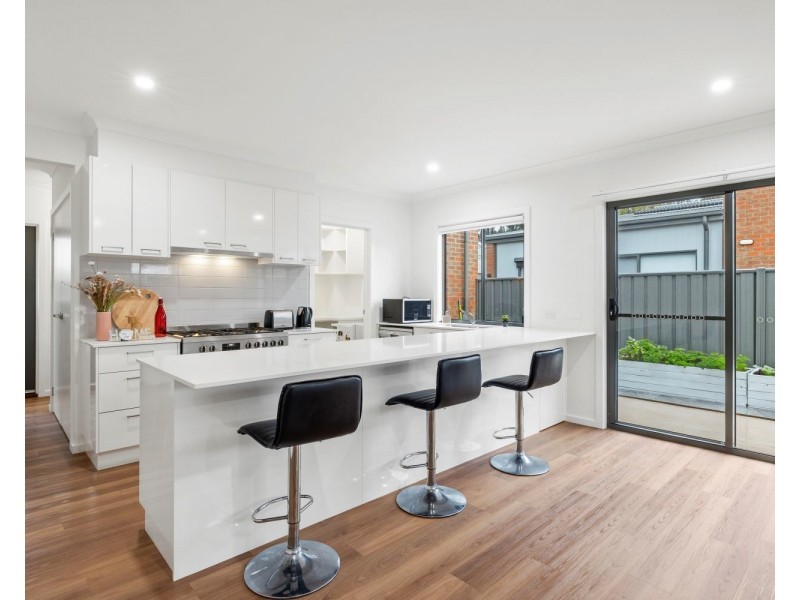 3/17 Olympic Parade, Kangaroo Flat VIC 3555