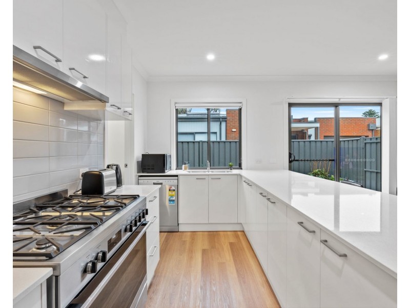 3/17 Olympic Parade, Kangaroo Flat VIC 3555