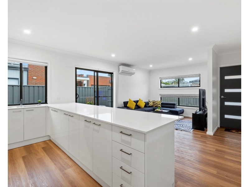 3/17 Olympic Parade, Kangaroo Flat VIC 3555