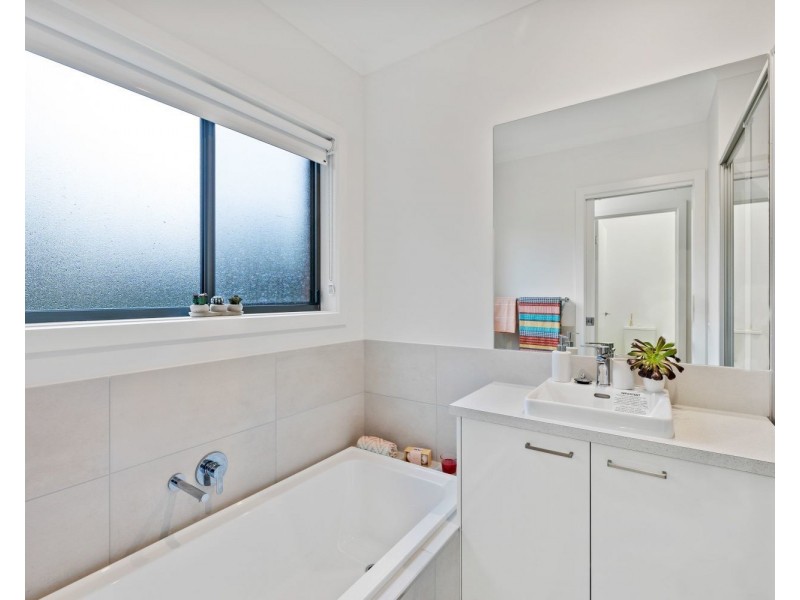 3/17 Olympic Parade, Kangaroo Flat VIC 3555