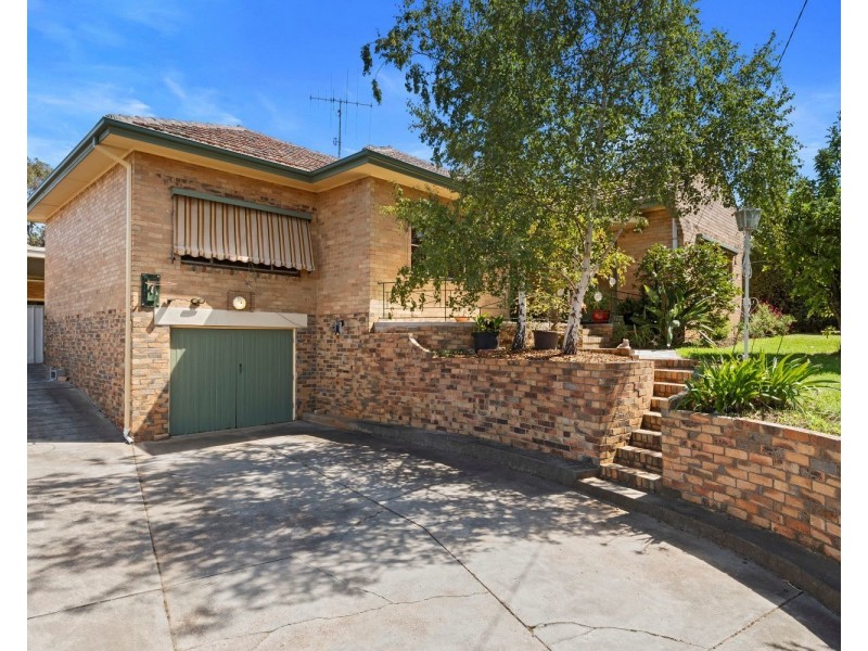 11 Booth Street, Golden Square VIC 3555