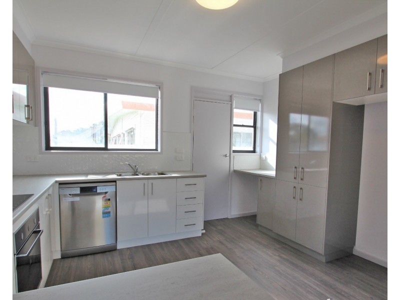2/1 Adelaide Street, Flora Hill VIC 3550