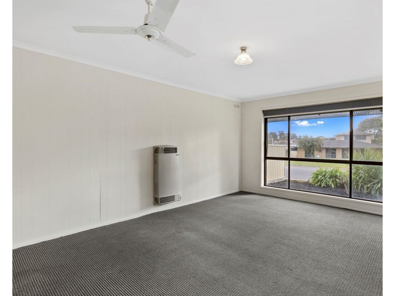 31 Collins Street, Kangaroo Flat VIC 3555