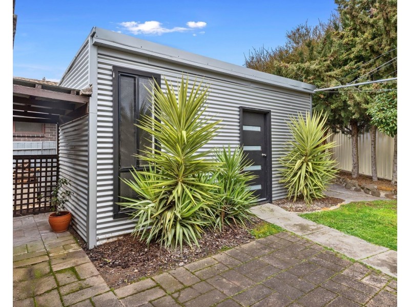 31 Collins Street, Kangaroo Flat VIC 3555