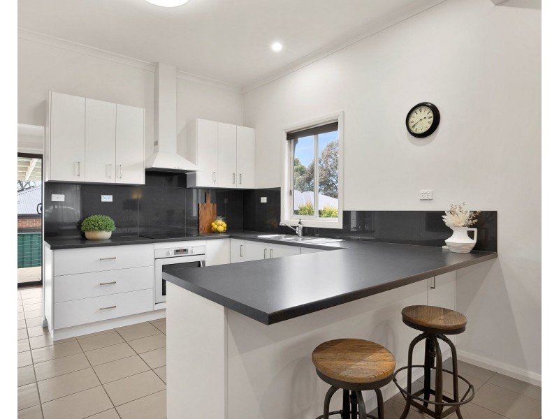 4 Booth Street, Golden Square VIC 3555