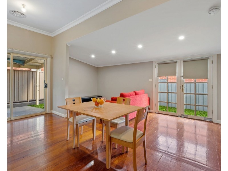 206 Neale Street, Flora Hill VIC 3550