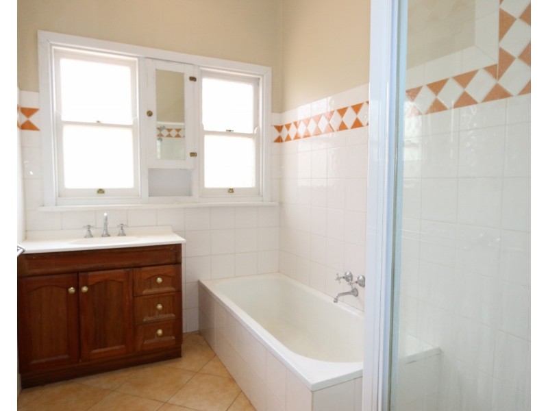 1/17 Spring Gully Road, Quarry Hill VIC 3550