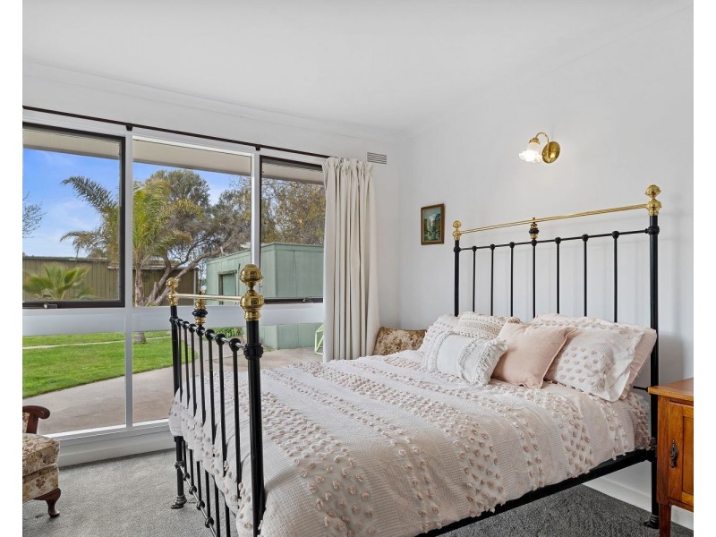 262 Midland Highway, Epsom VIC 3551