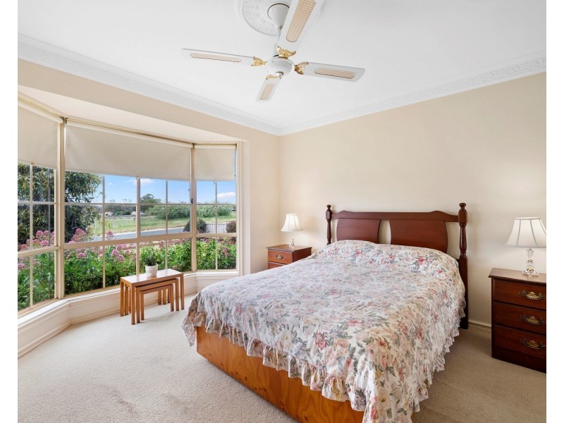 393 Murphy Street, White Hills VIC 3550