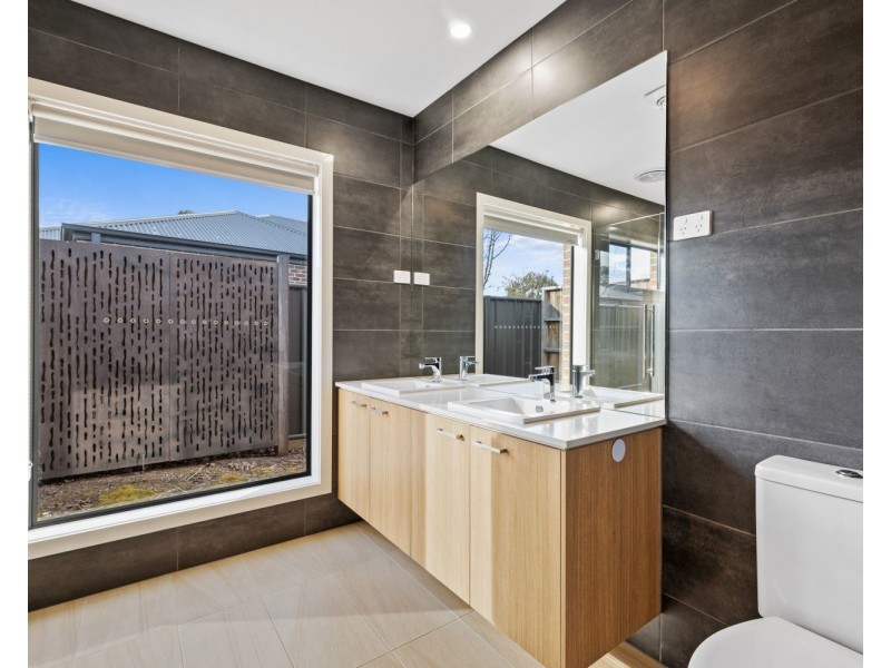 28 Keewong Drive, Strathfieldsaye VIC 3551