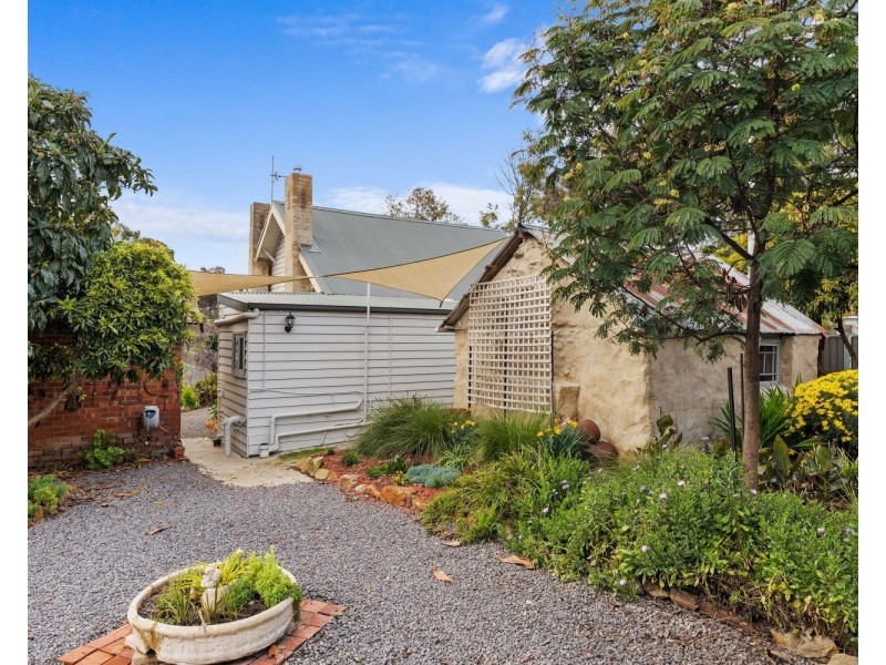 1. Louis Street, Long Gully VIC 3550