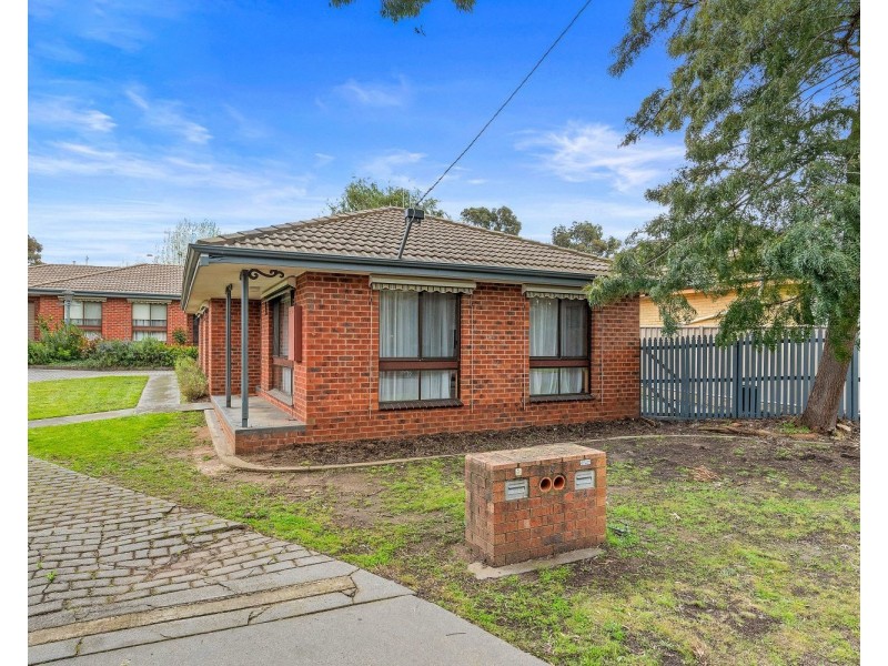 1/3 Minto Street, Quarry Hill VIC 3550