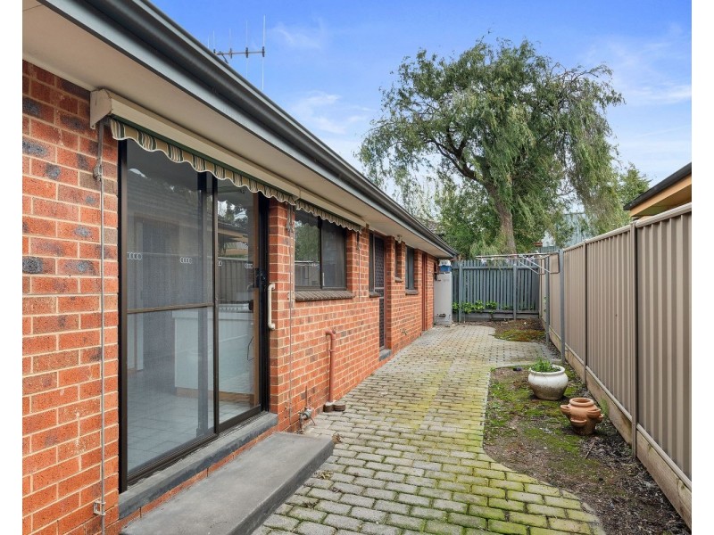 1/3 Minto Street, Quarry Hill VIC 3550