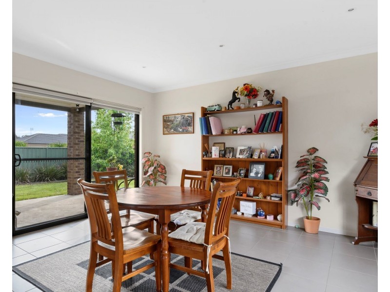 4 Triplett Avenue, Ascot VIC 3551