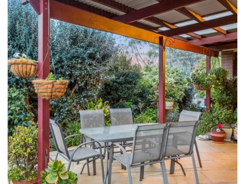33 Emmett Street, Golden Square VIC 3555
