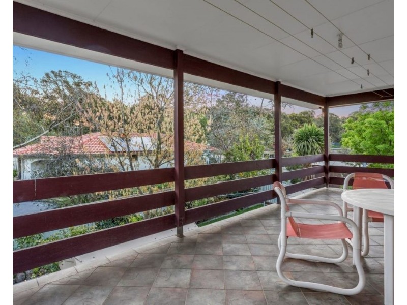 33 Emmett Street, Golden Square VIC 3555