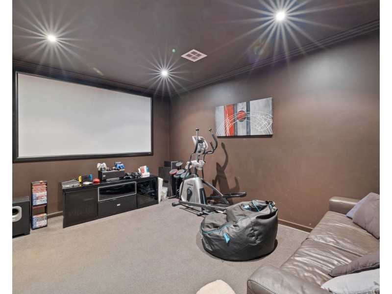 64 Pioneer Drive, Maiden Gully VIC 3551