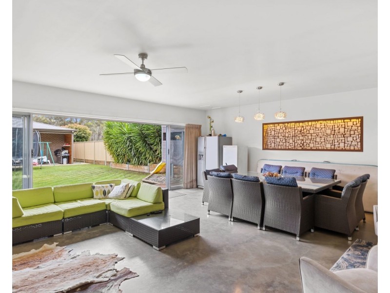 64 Pioneer Drive, Maiden Gully VIC 3551