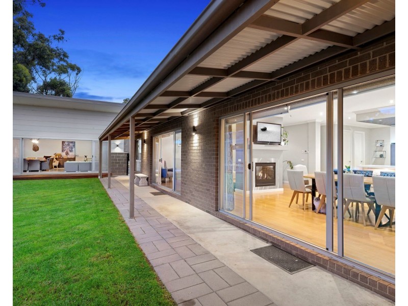 64 Pioneer Drive, Maiden Gully VIC 3551