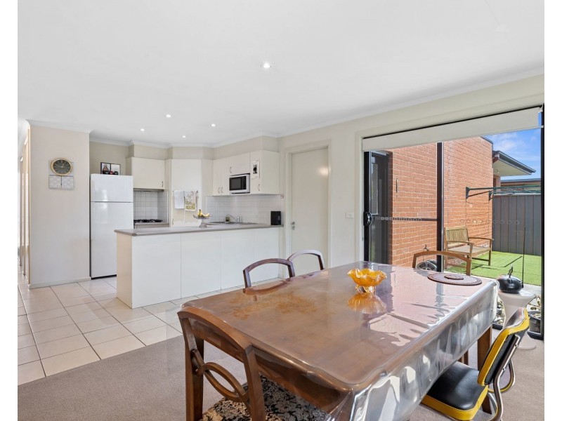 Unit/2/ 206 Neale Street, Flora Hill VIC 3550
