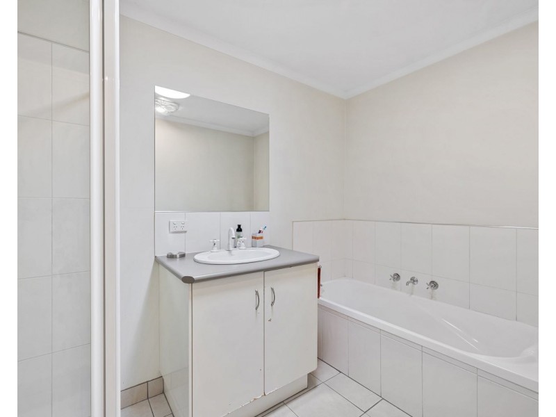 Unit/2/ 206 Neale Street, Flora Hill VIC 3550