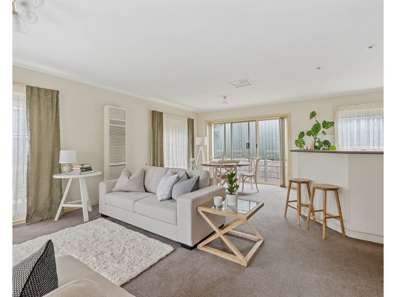 4/1 Curtin Street, Flora Hill VIC 3550