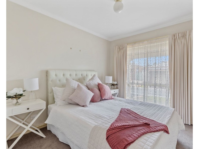 4/1 Curtin Street, Flora Hill VIC 3550